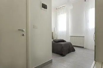 Easy Venice 1-2 Guest house