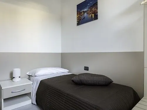 Easy Venice 2 Гостевой дом Местре